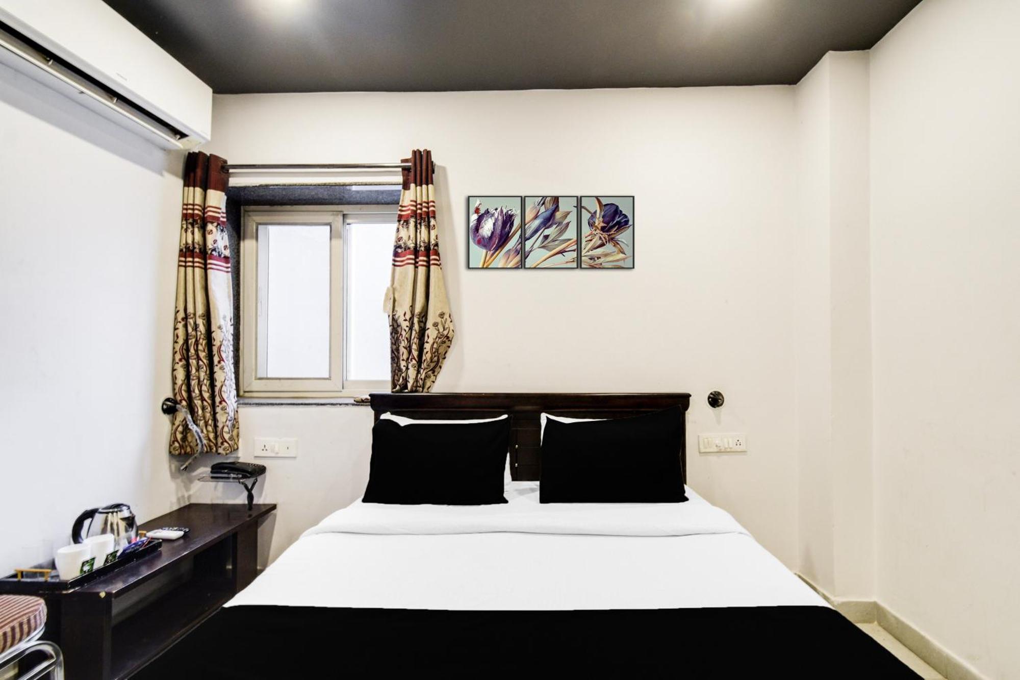 Hotel Super Townhouse Alwal Road Trimulgherry Esterno foto