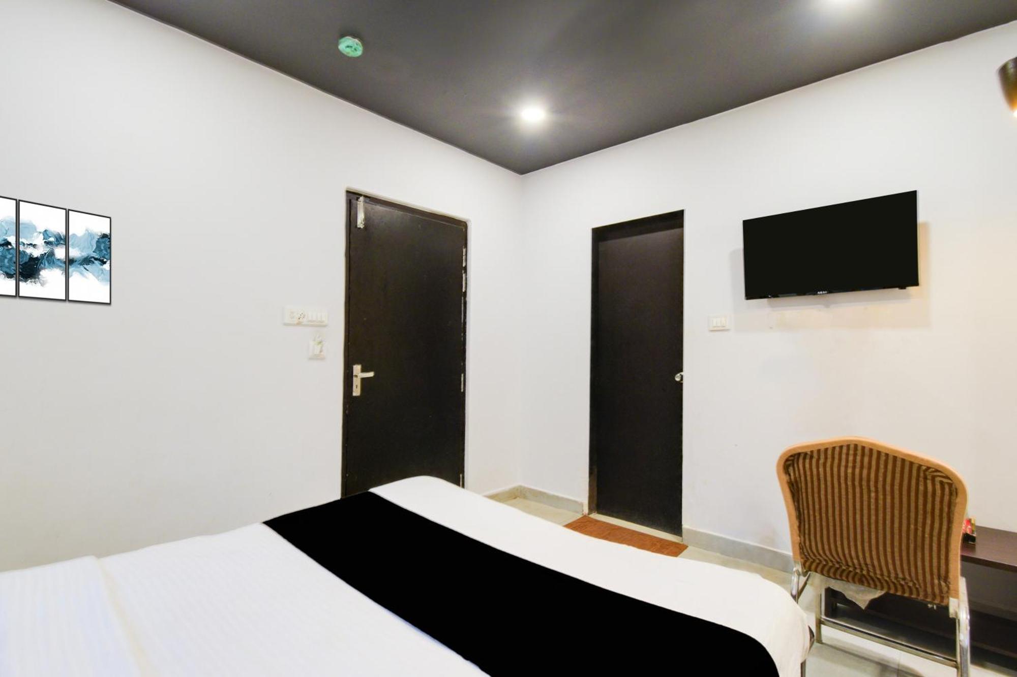 Hotel Super Townhouse Alwal Road Trimulgherry Esterno foto